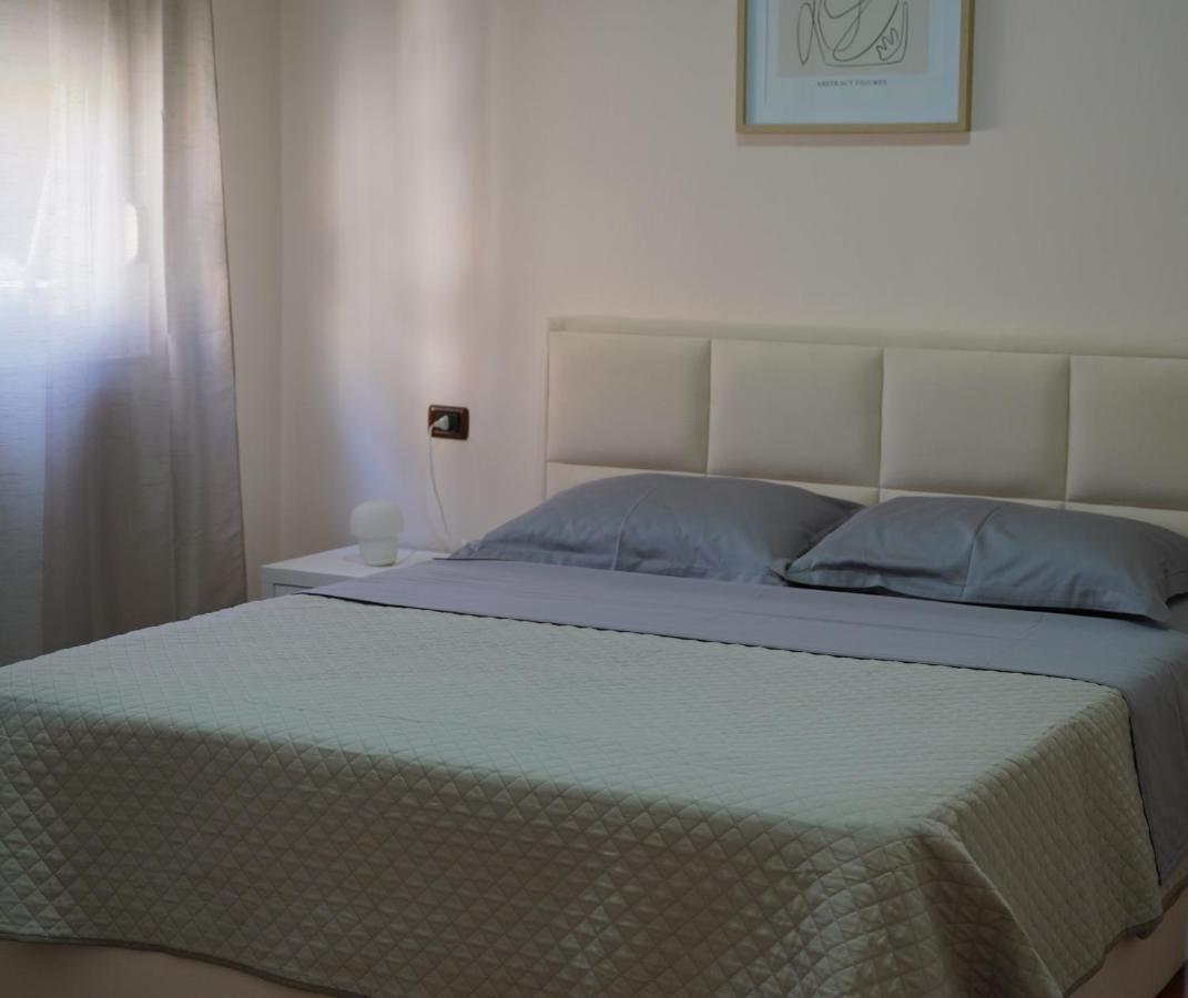 Stylish Apartment Near Tirana Center Exterior photo